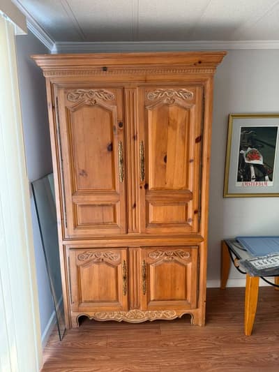 Armario de pino - $100 (Fort Lauderdale)