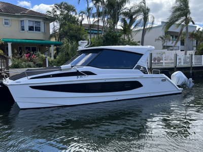 Aquila 36 Catamarán con Foil