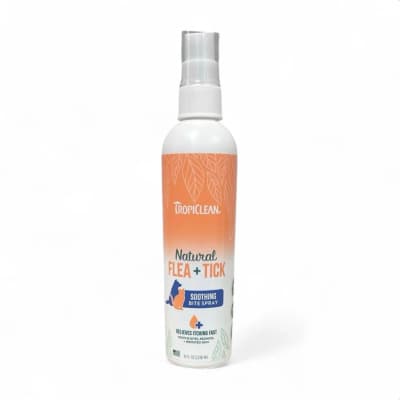 Spray calmante para picaduras de pulgas y garrapatas