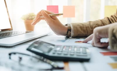 SERVICIOS DE CONTABILIDAD, IMMIGRACION, LICENCIAS Y NOTARIZACIONES