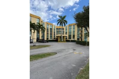 Se Renta apartamento en la 117 ave del SW