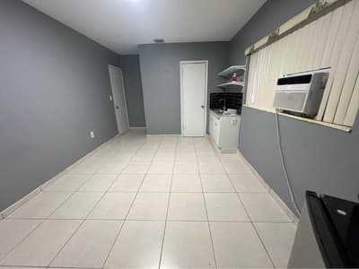 🏠 Habitación  Con Baño Privado.  – Entrada Tipo "Airbnb"