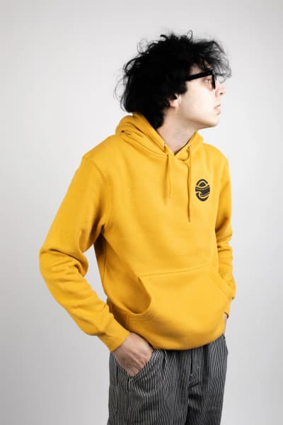 Sudadera con capucha «Film Is BIG Again» en color mostaza
