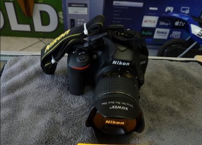 Cámara Nikon D3500 de 24,2 megapíxeles con lente de 18-55 mm y 70-300 mm