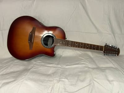 Guitarra eléctrica-acústica Ovation de 12 cuerdas