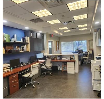 OFICINA PREMIUM EN ALQUILER – DORAL