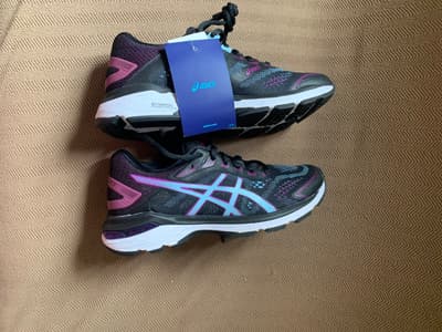 Tenis nuevos de buena marca