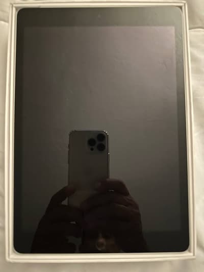 Se vende iPad 9.ª generación- 10,2 pulgadas - 64 GB