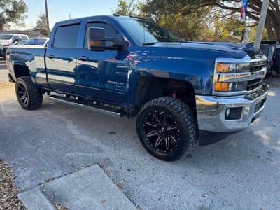 Chevrolet Chevy Silverado 2500 HD Cabina Doble LT Pickup 4 puertas 6 1/2 ft